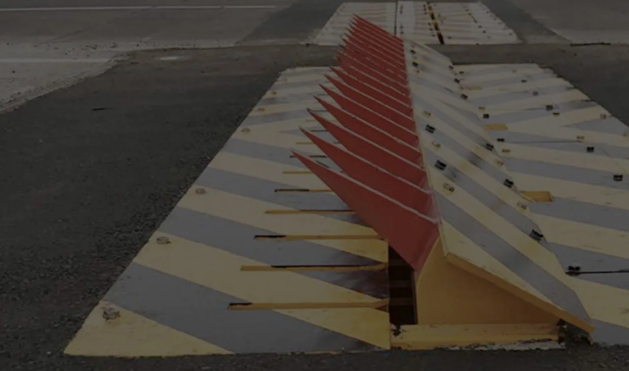 High-quality material Permanent tyre killers with sub-surface foundation for access control and intrusion prevention of unhoutorized vehicles suitable to every enviromental condition